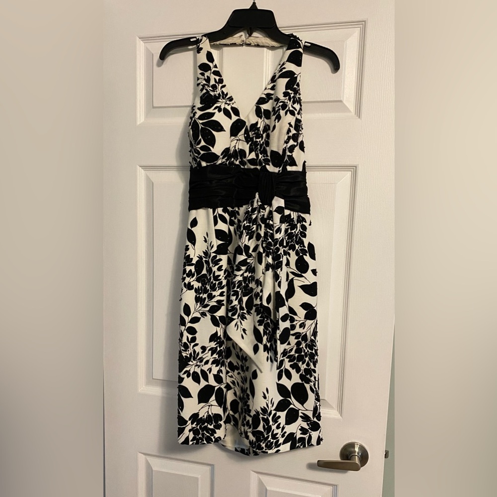 JS Boutique Black and White Plunge Sundress